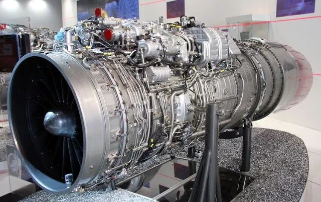 阿聯酋訂購客機_噴氣式客機和普通客機_阿聯酋客機體驗777