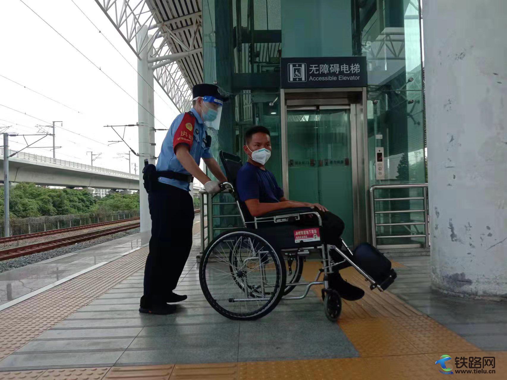 網(wǎng)上怎么訂票火車票_網(wǎng)上訂電影票和現(xiàn)訂票現(xiàn)錢一樣嗎_鐵道部網(wǎng)上訂票