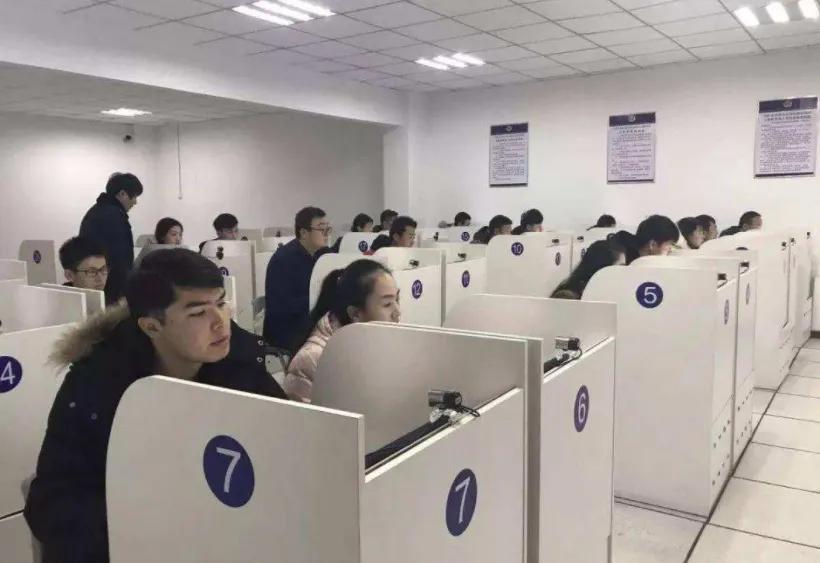 經濟師哪個好考_東師翻譯碩士好考嗎_經濟專業技術資格考試好考嗎