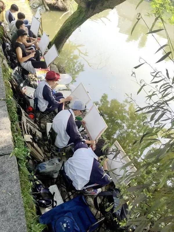 浙江高中學(xué)費(fèi)多少_浙江高中省重點(diǎn)學(xué)費(fèi)_浙江普通高中學(xué)費(fèi)收費(fèi)標(biāo)準(zhǔn)