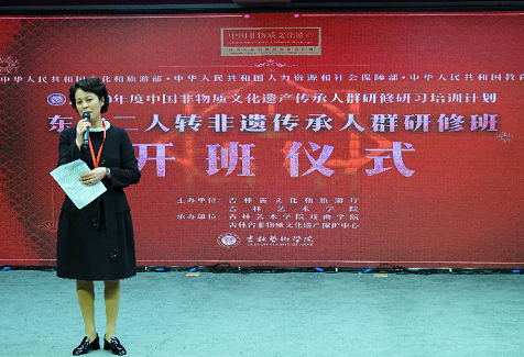 東北二人轉(zhuǎn)表演_東北二人轉(zhuǎn)培訓_東北二人轉(zhuǎn)團隊